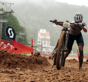 aa_WC_MonaYongpyong_�40staron_photo_XCO-18